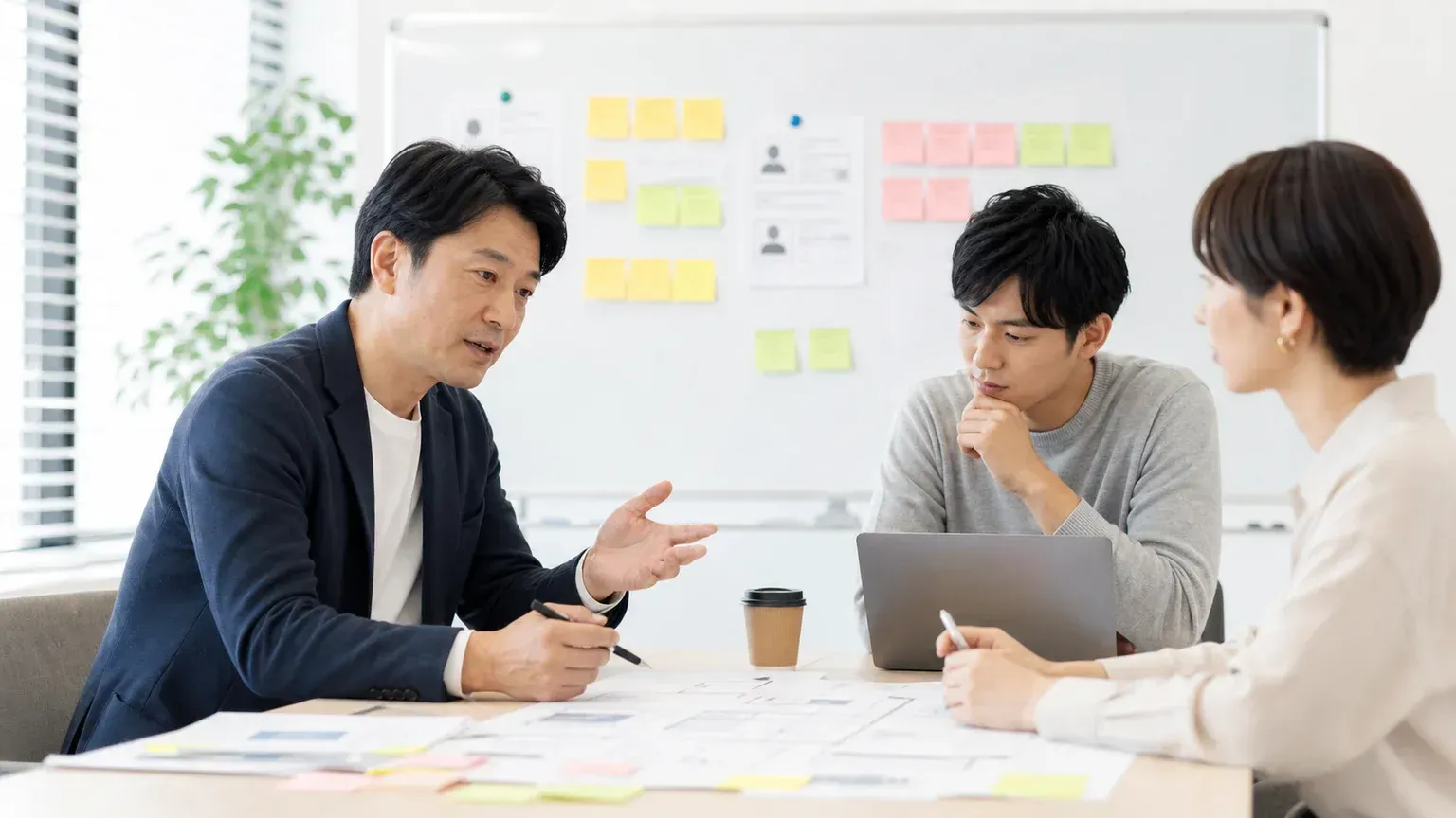 ペルソナ設計とユーザーストーリーを要件定義前に整理する会議