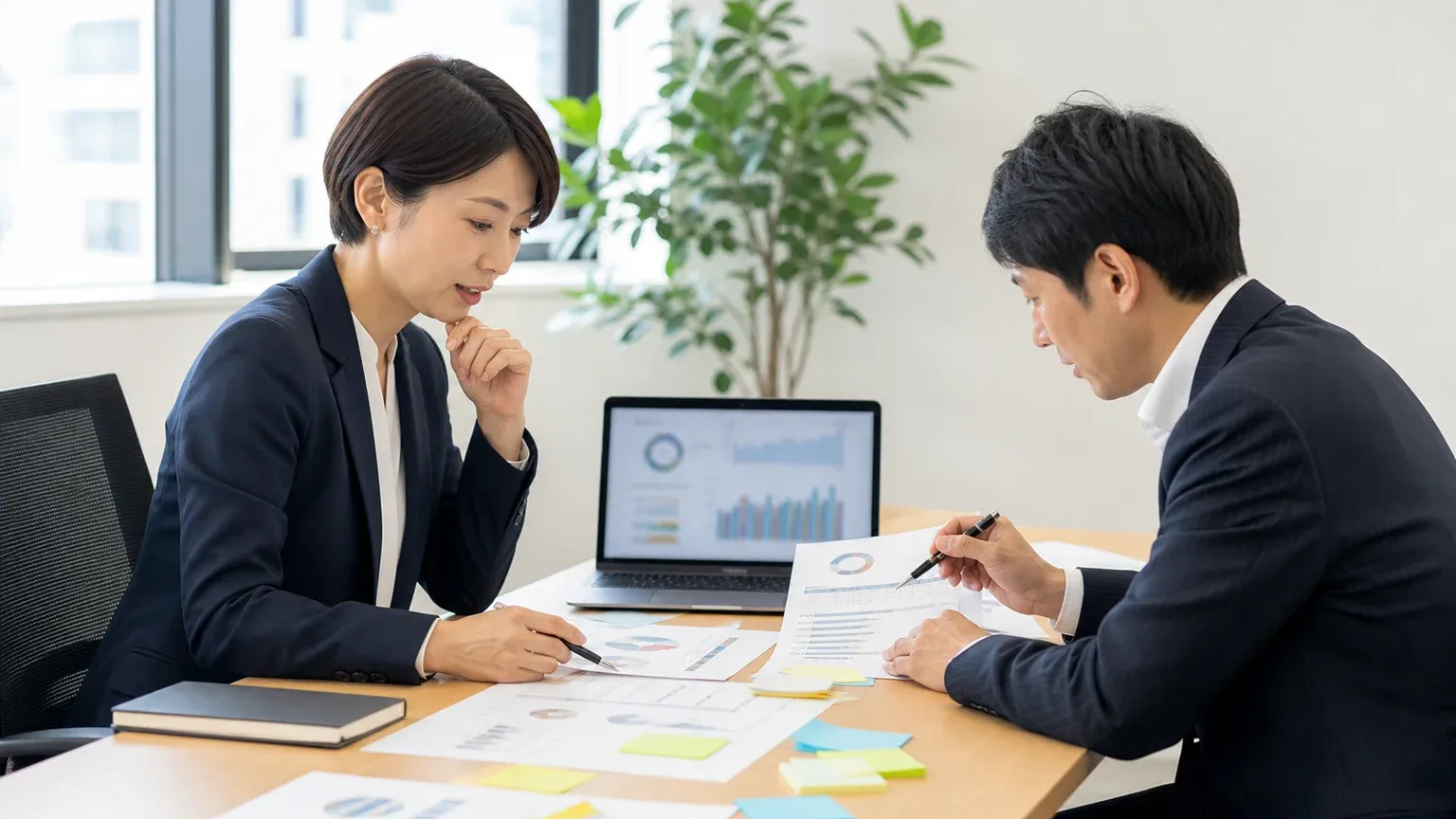 PMOがベンダーコントロールの進捗と課題を整理する会議