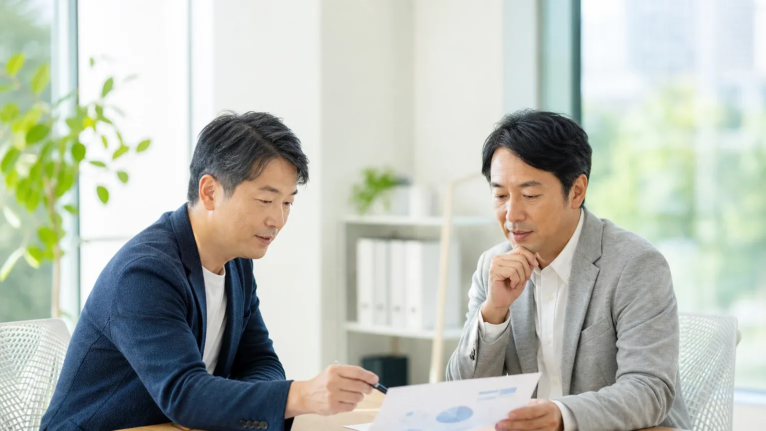 ベンダーマネジメントで外部ベンダーを管理する発注側の担当者